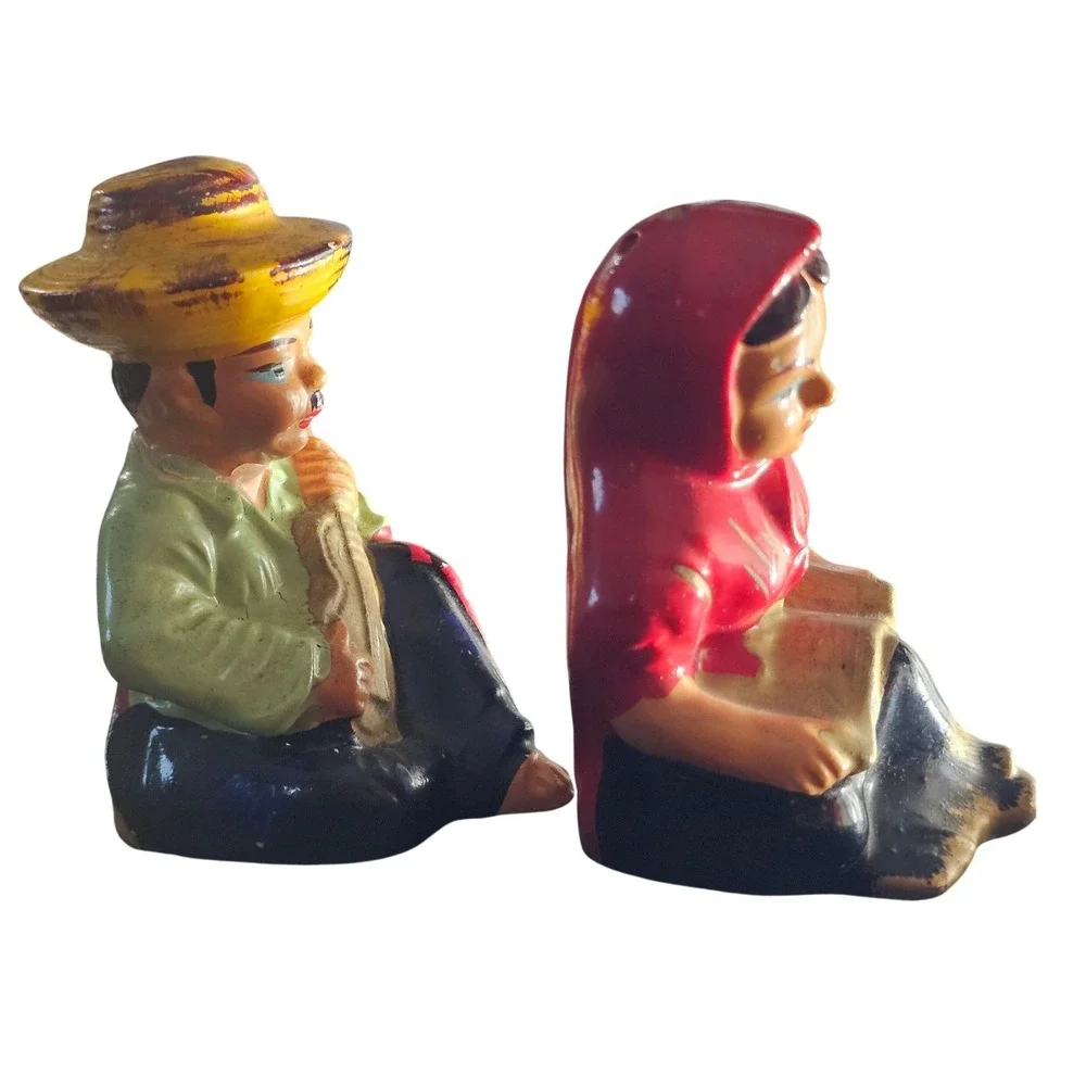 Unbranded vintage ceramic
